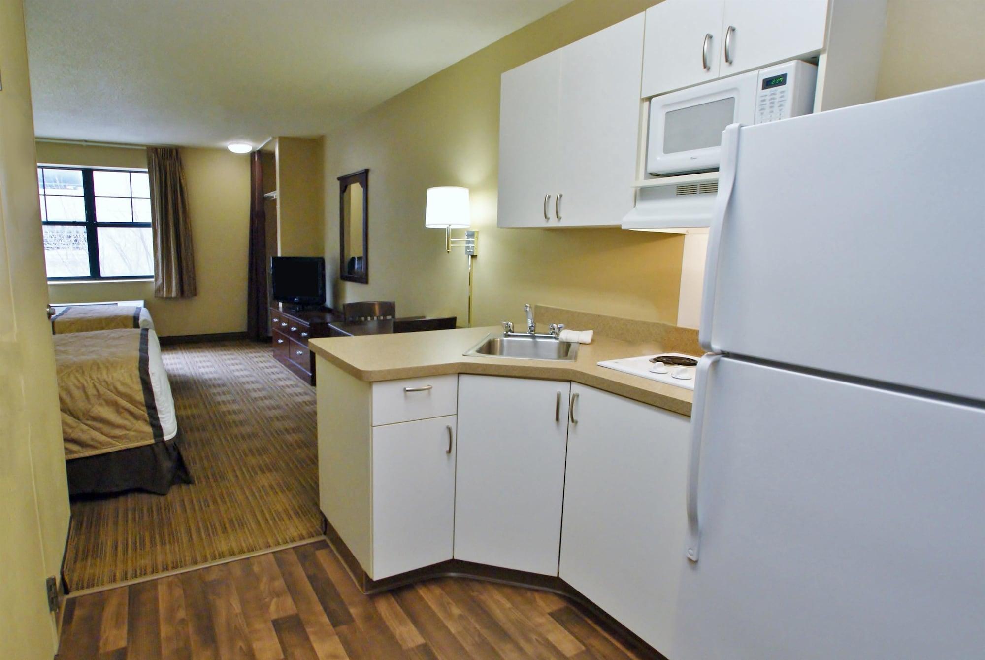 Extended Stay America Suites - Rockford - I-90 Екстериор снимка