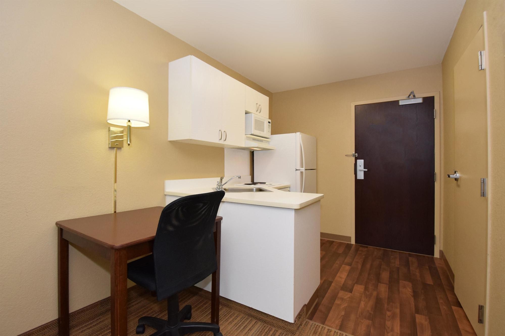 Extended Stay America Suites - Rockford - I-90 Екстериор снимка