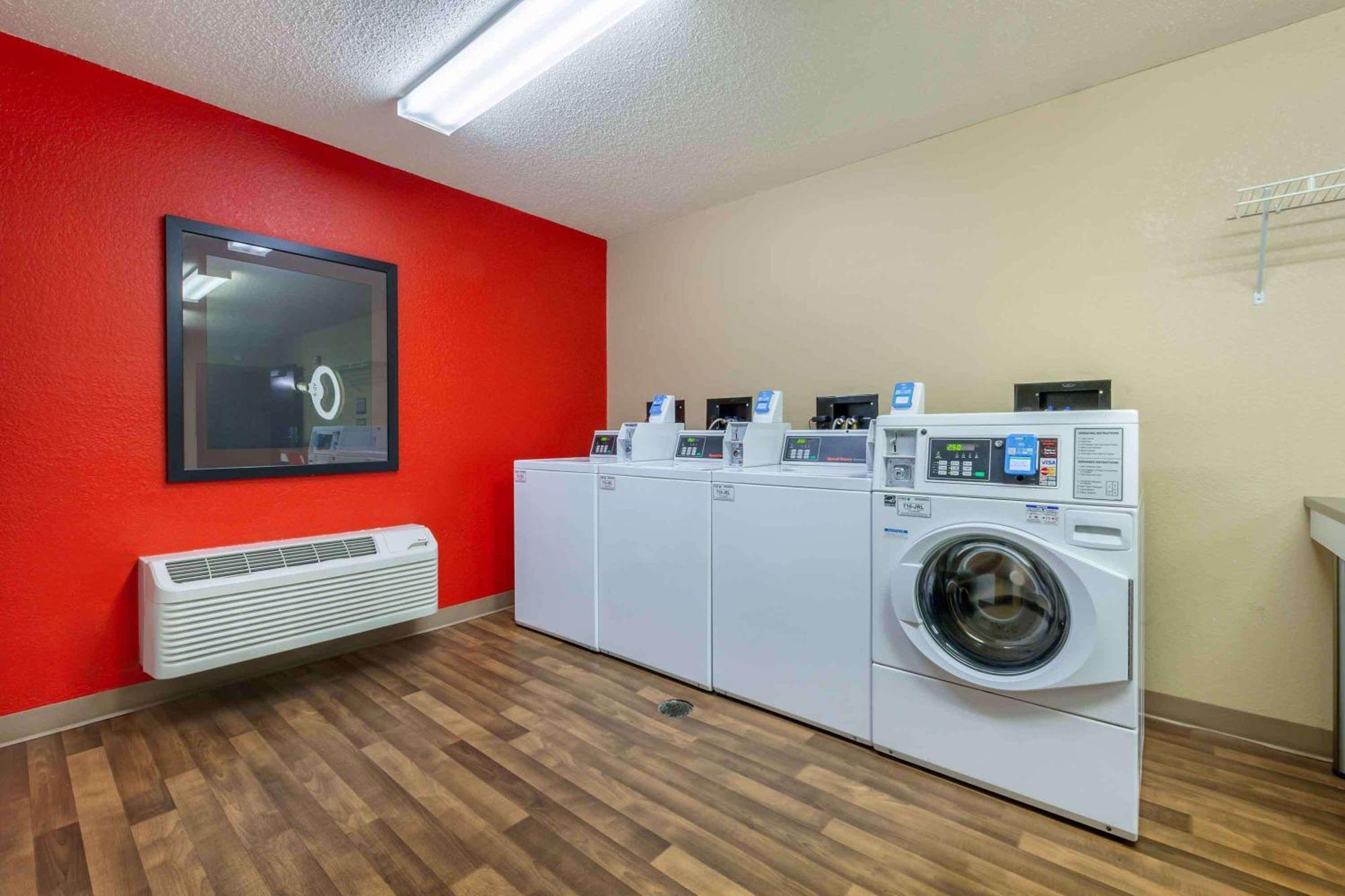 Extended Stay America Suites - Rockford - I-90 Екстериор снимка