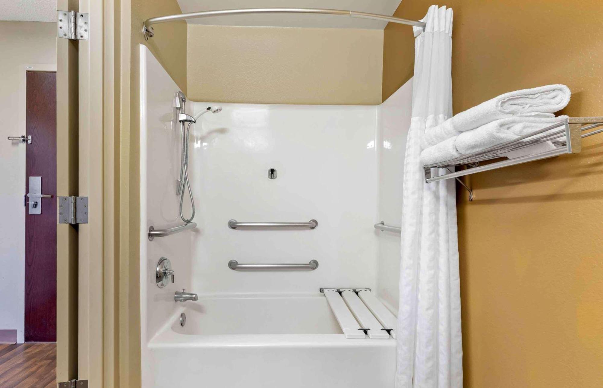 Extended Stay America Suites - Rockford - I-90 Екстериор снимка