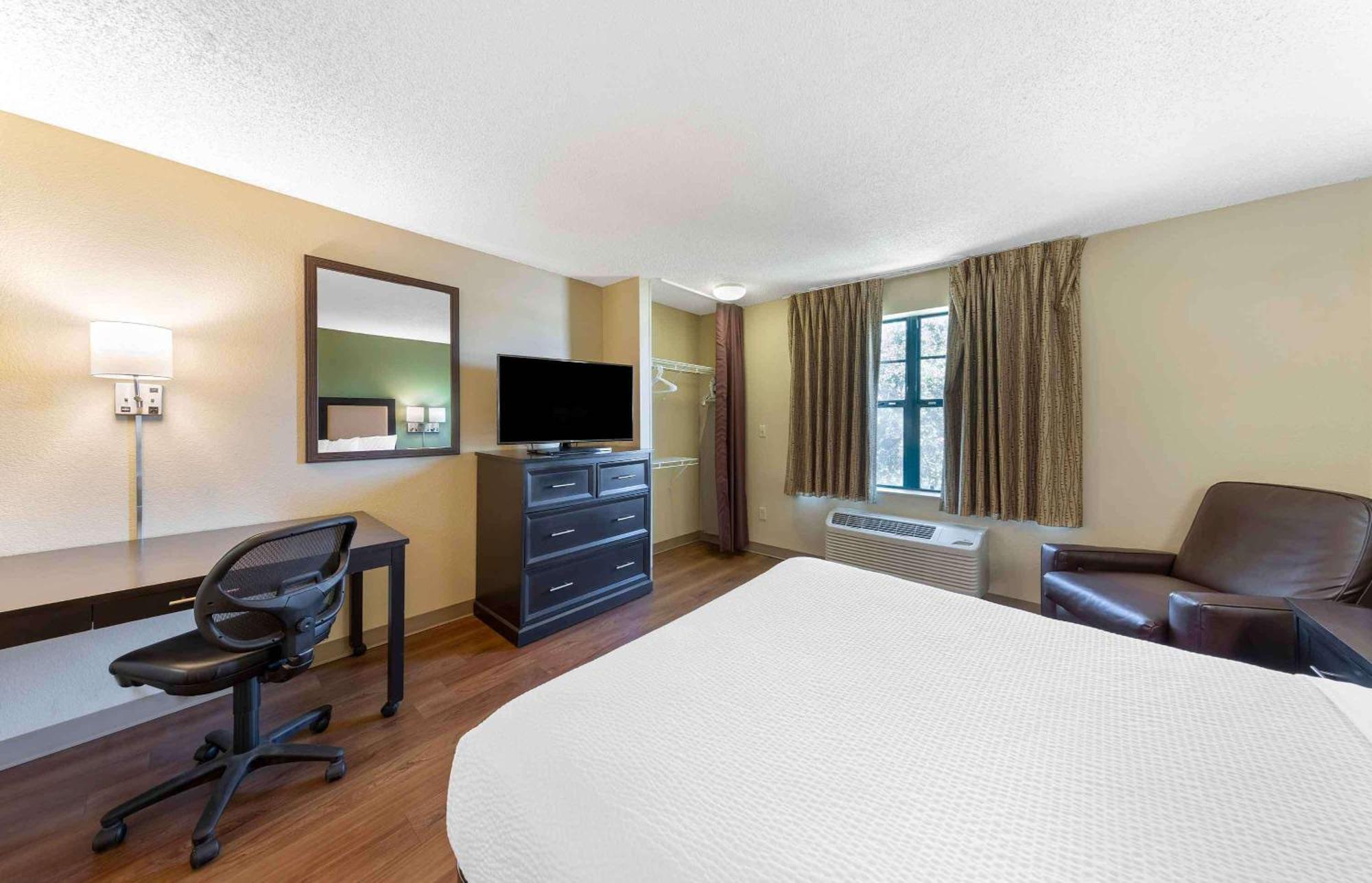 Extended Stay America Suites - Rockford - I-90 Екстериор снимка