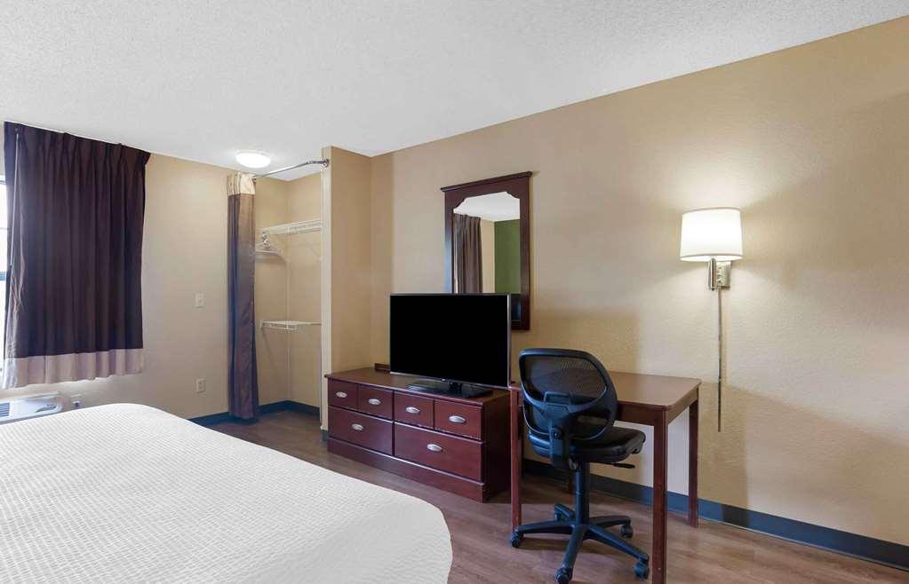 Extended Stay America Suites - Rockford - I-90 Стая снимка